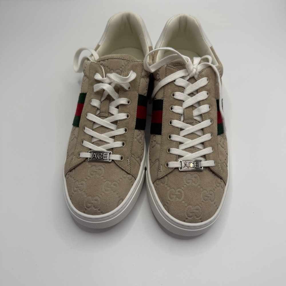 NWT Gucci Beige Ace Sneakers with Red and Green Accents size 39 fit 8.5-9US - Picture 2 of 9